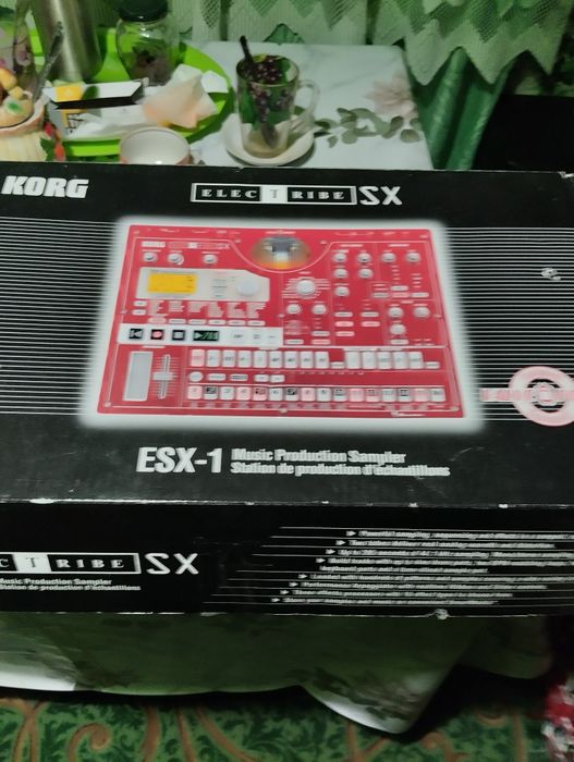 Продам korg esx 1 (сэмплер грувбокс драм машина)