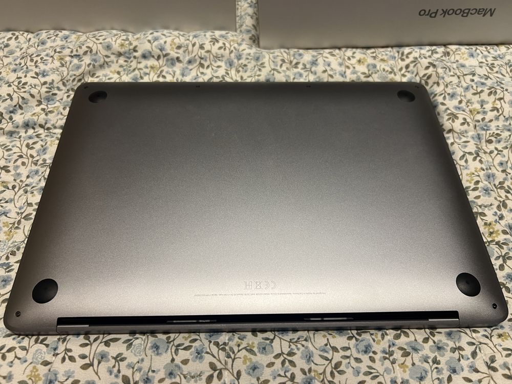 Macbook Pro M1 8/512GB space gray