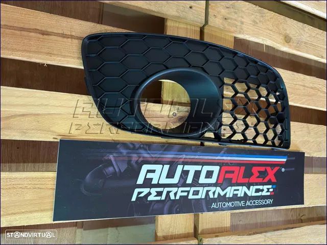 Grelha Farol Nevoeiro DRTº VW Golf V GTI  AAP26446R