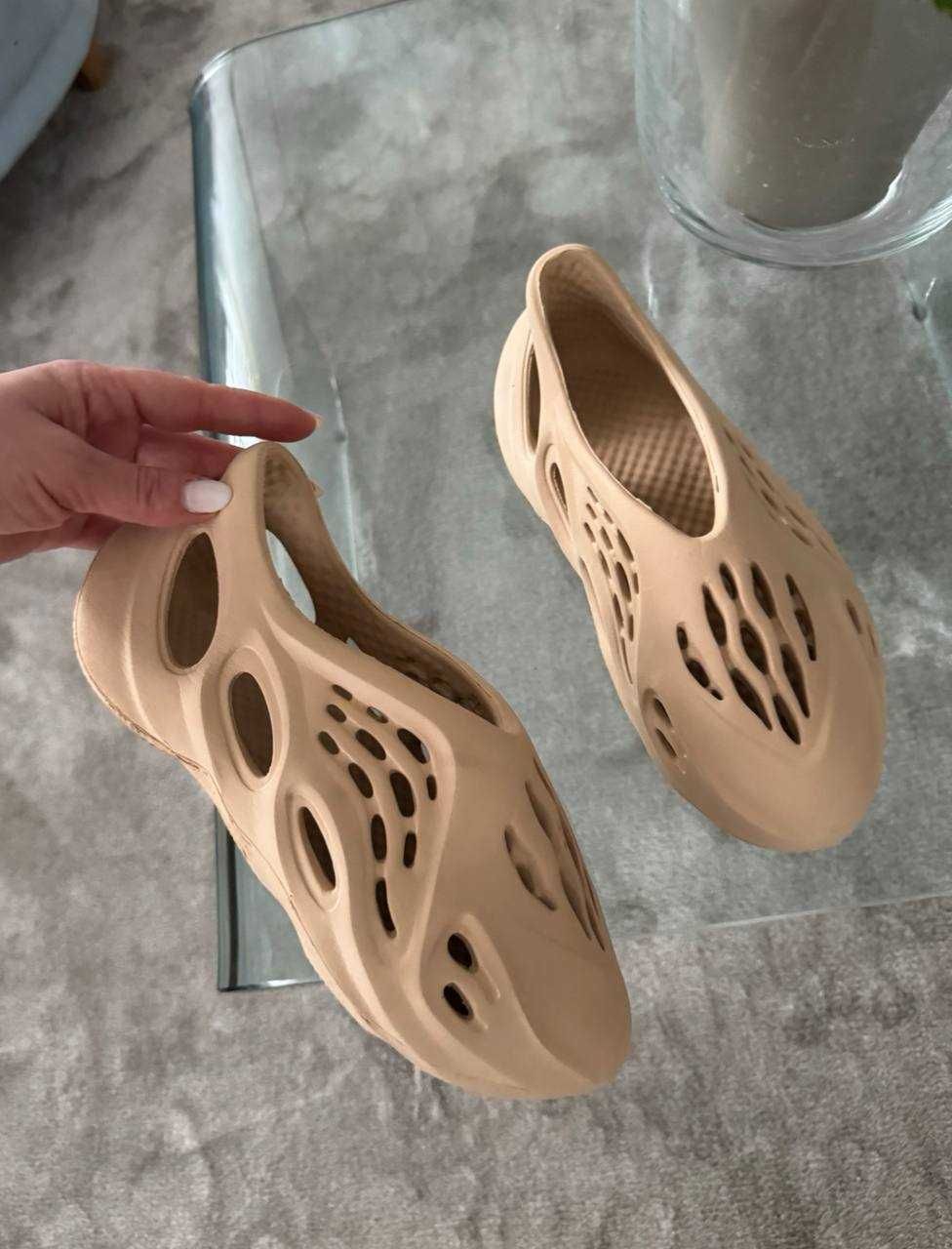 Тапки сабо сандалі сланці Adidas Yeezy