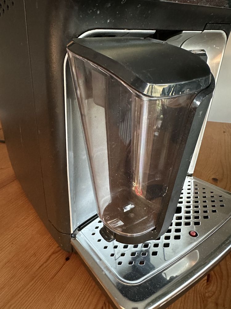 Sprzedam ekspres Philips LatteGo EP3246/70