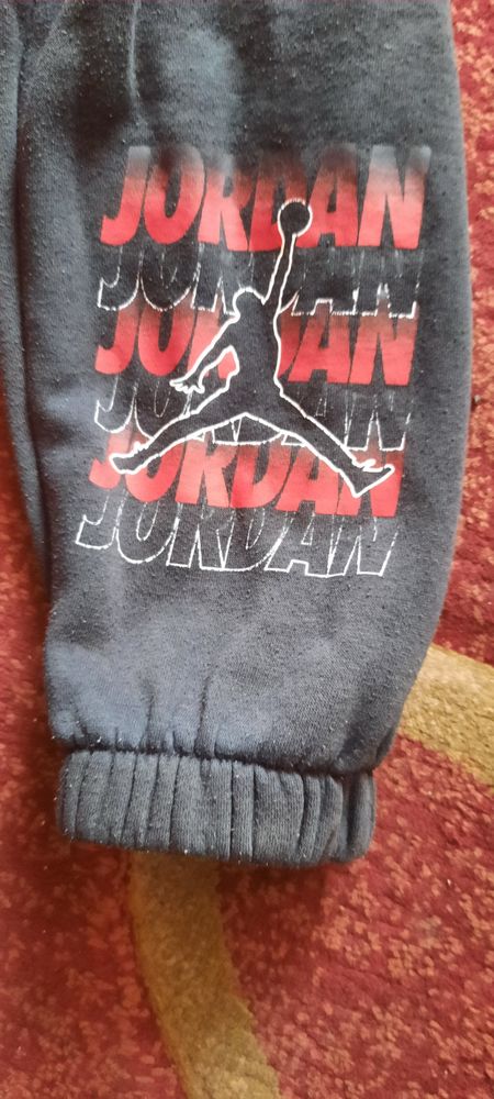Футболка Jordan штани jordan