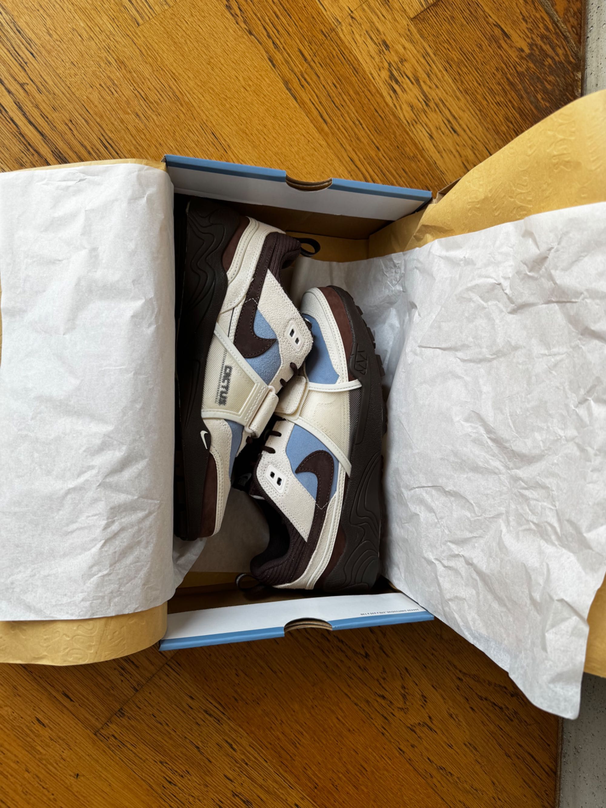 NIKE zoom field Jaxx TRAVIS SCOTT leche blue