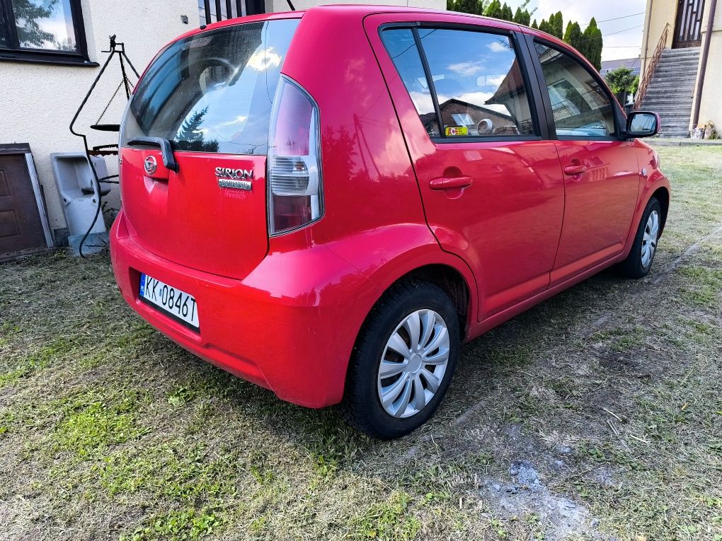 Daihatsu Sirion 1,3, automat, klima.