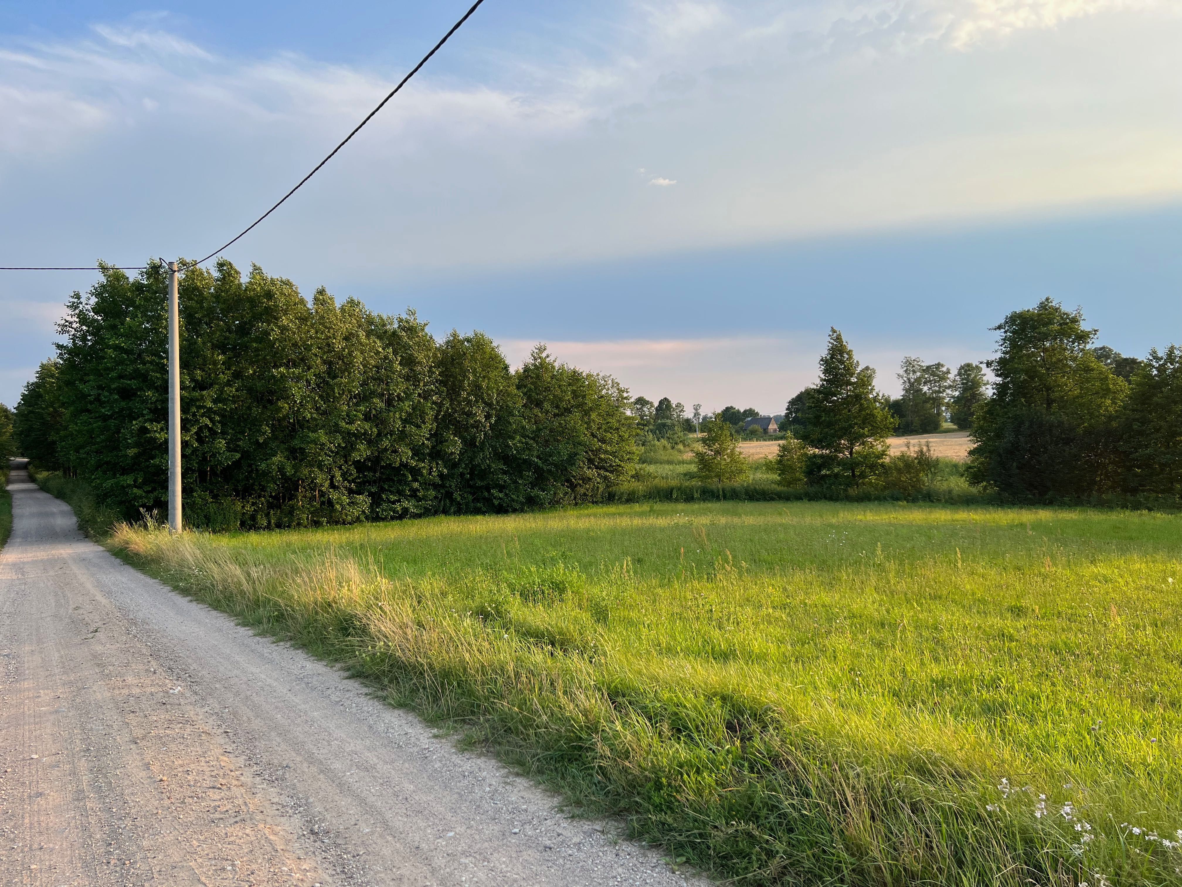 Działka z linią brzegową rzeczki (1,5h)