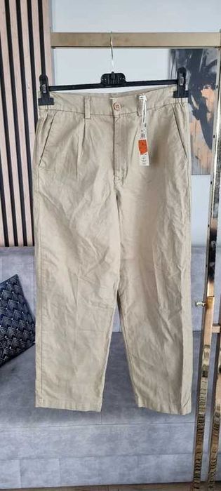 Bawełniane spodnie chino Reserved r.158