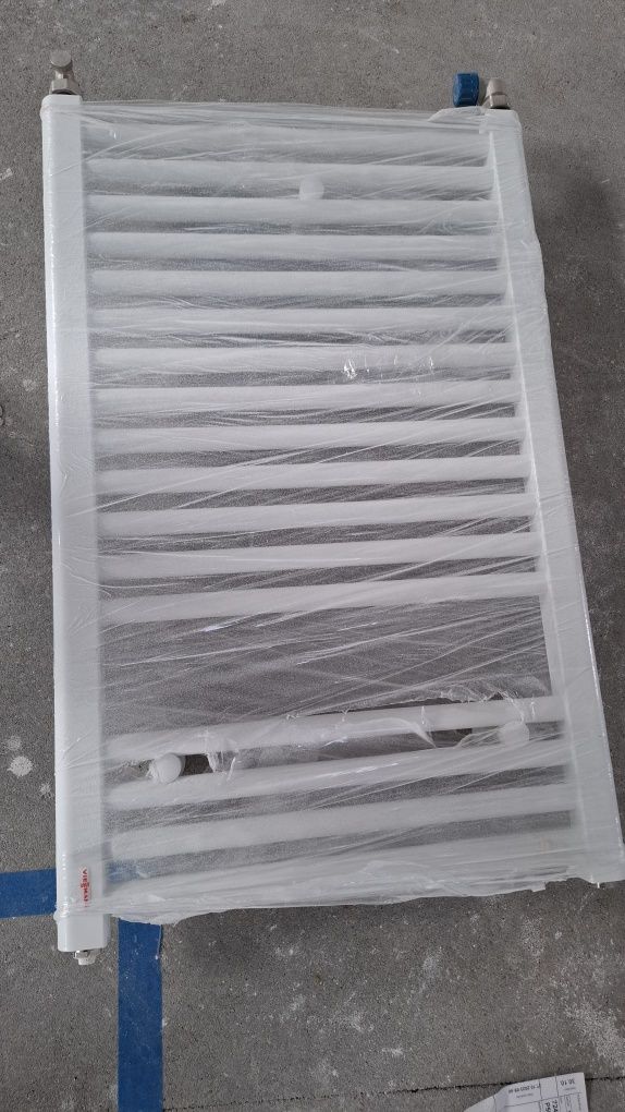 Grzejnik łazienkowy Viessmann 80x50