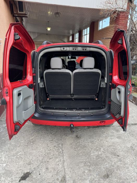 Продаю дачу логан 7 мест  дизель 1.5 к9к 2008 года