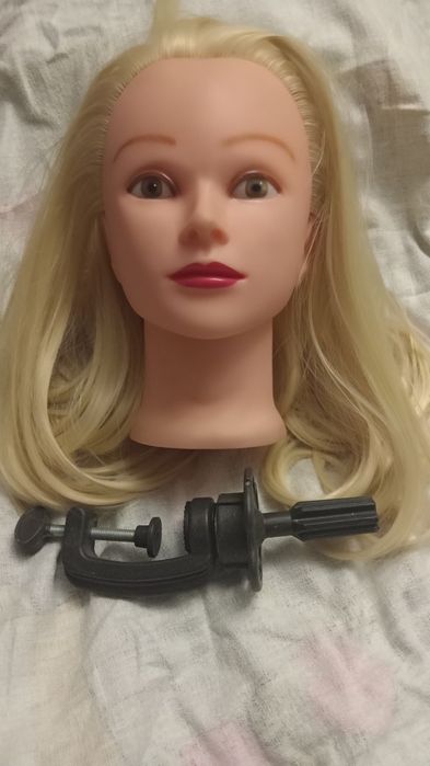 Голова модель для стрижки