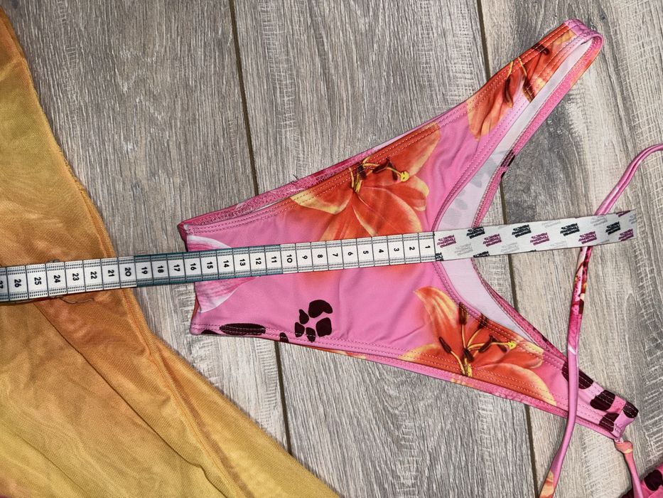 Шикарний купальних з орхідеями та спідницею