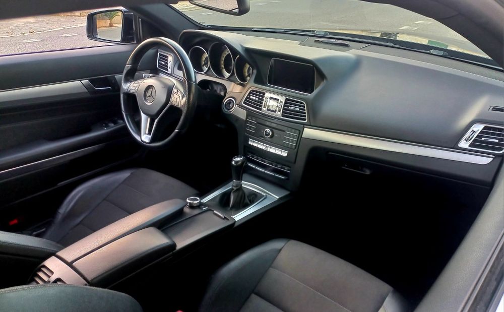 Mercedes-Benz E 200 CGI Turbo Blue Efficiency Caixa Manual