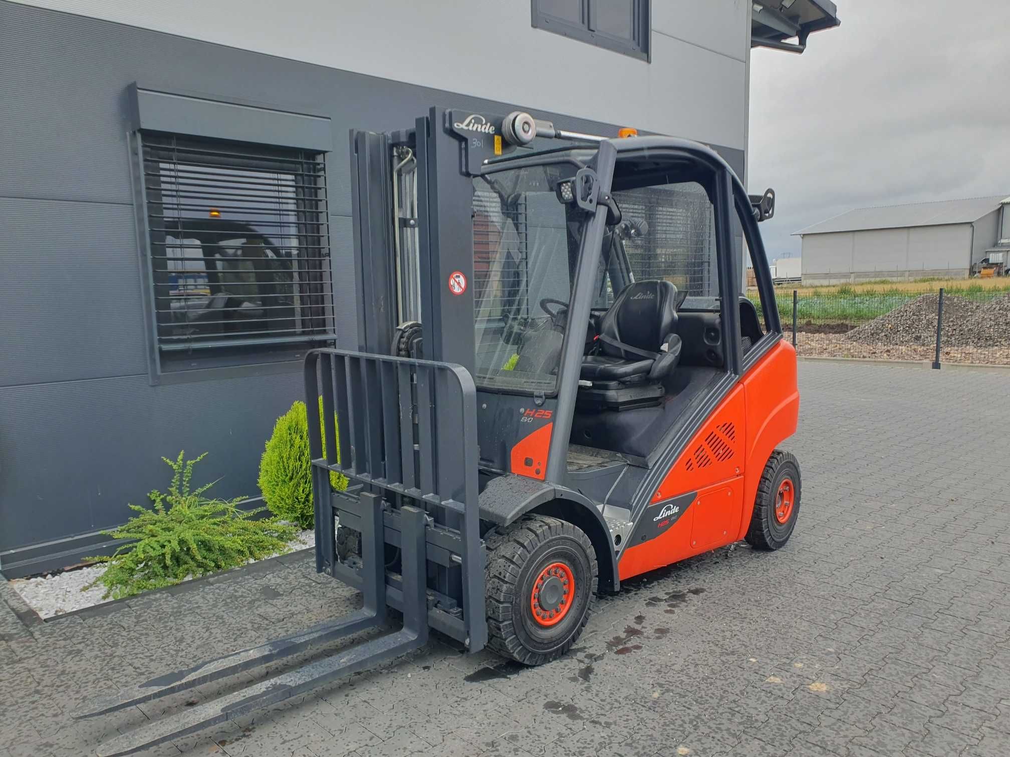 Wózek widłowy LINDE H25T LPG 2019/07 Triplex Półkabina H30 H20 ROL-CAR