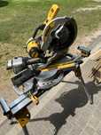 Ukośnica dewalt DWS 780 plus stół