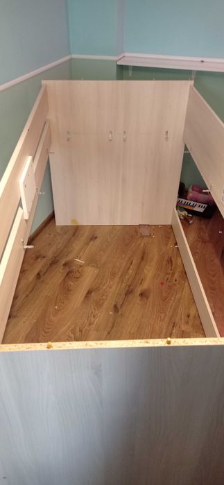 Łóżko piętrowe + biurko gratis