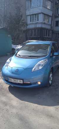 Продам Nissan leaf