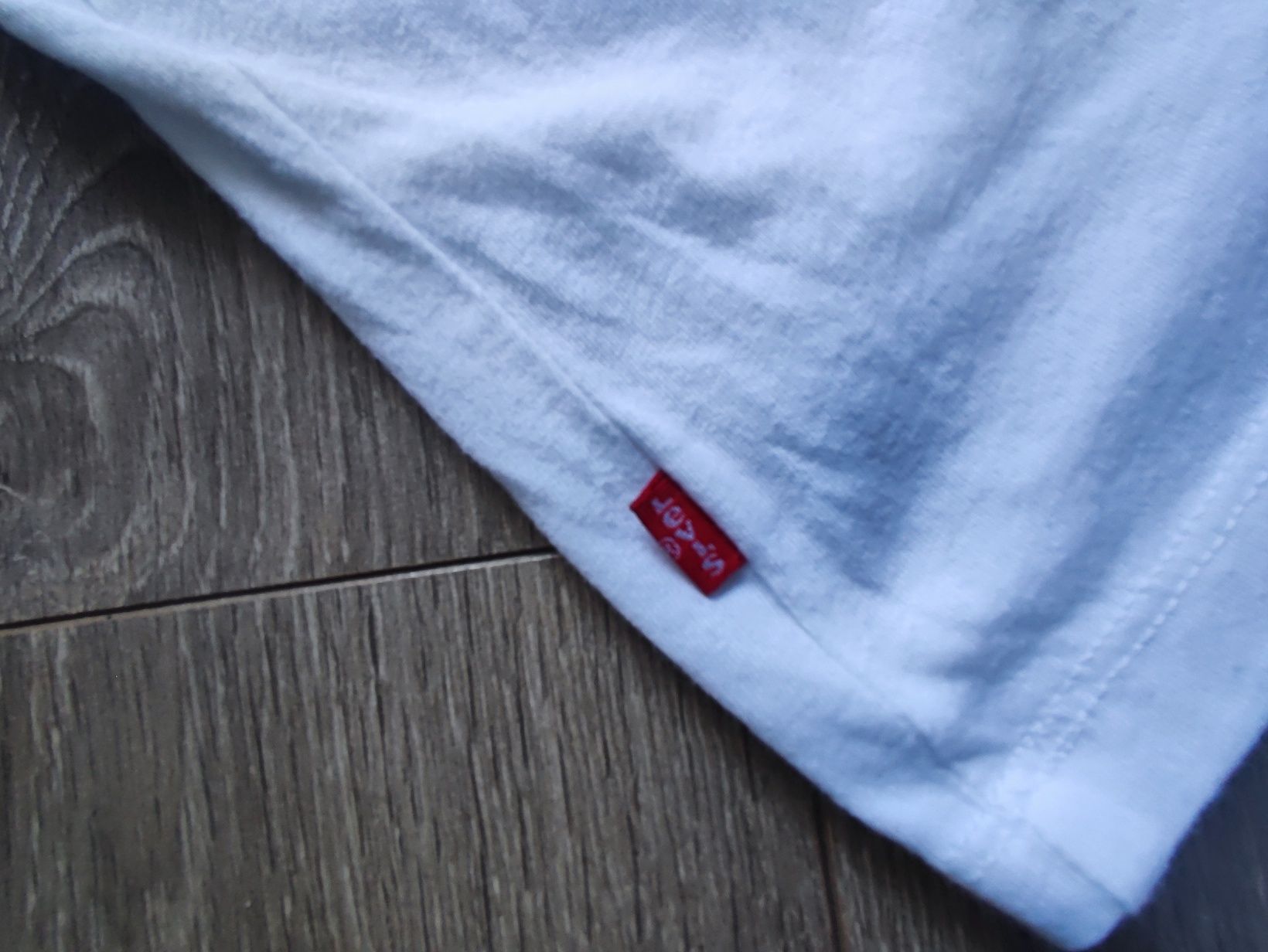 T shirt Levi's biały złote logo rozm xl