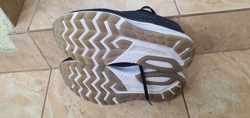 SAUCONY CLARION 2 męskie sportowe rozmiar 42 wkładka 26,5cm stan bardz