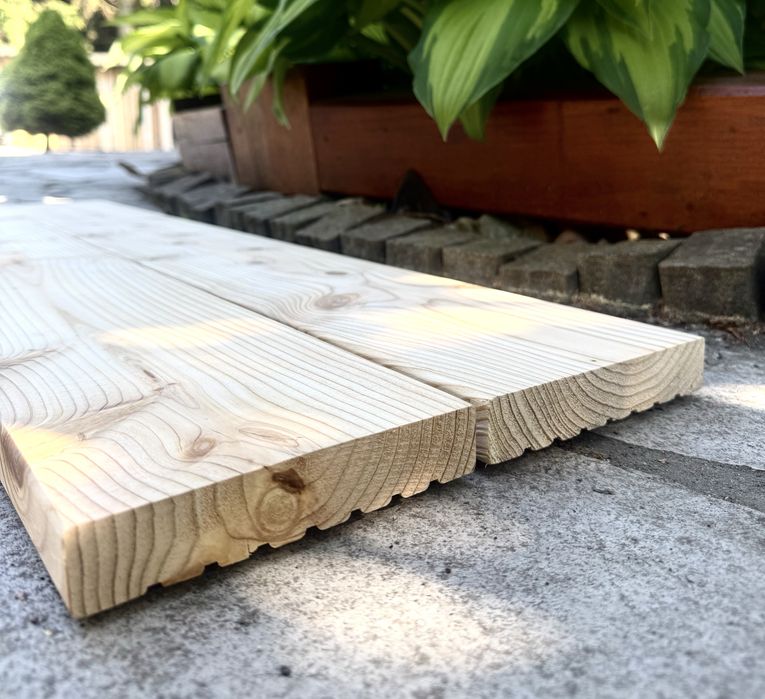 Deska tarasowa gładka 145x28 mm modrzew surowa długość 2-5 m