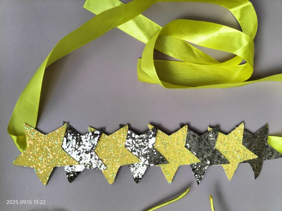 аксесуари для зірочки: обруч зірки, пояс, бутоньєрка на вік 3-4 роки