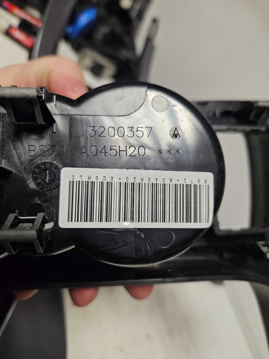 Cupholder z roletą, uchwyt kubków Mondeo MK4 Aluminium