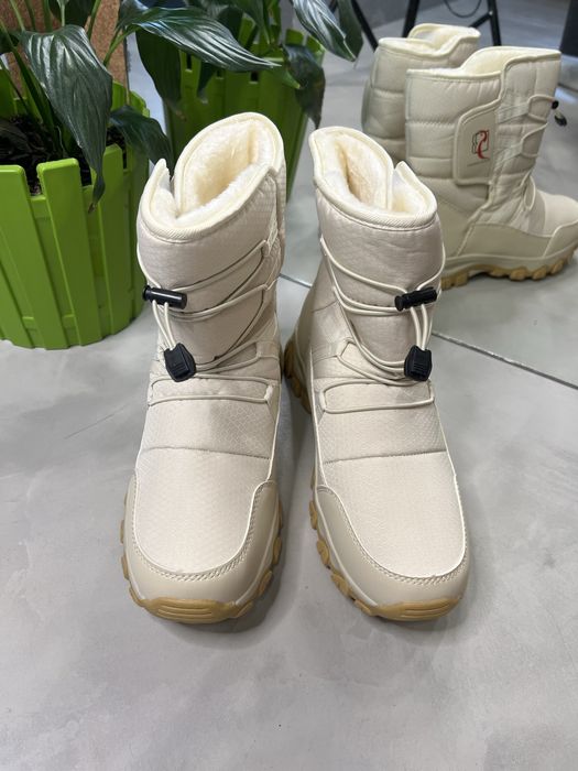 Зимові спортивні чоботи устілка 27см.