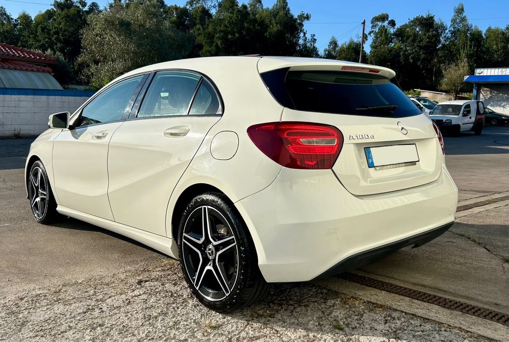 Mercedes A180d automático