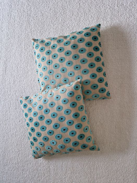 Almofadas (várias). Todas em bom estado.