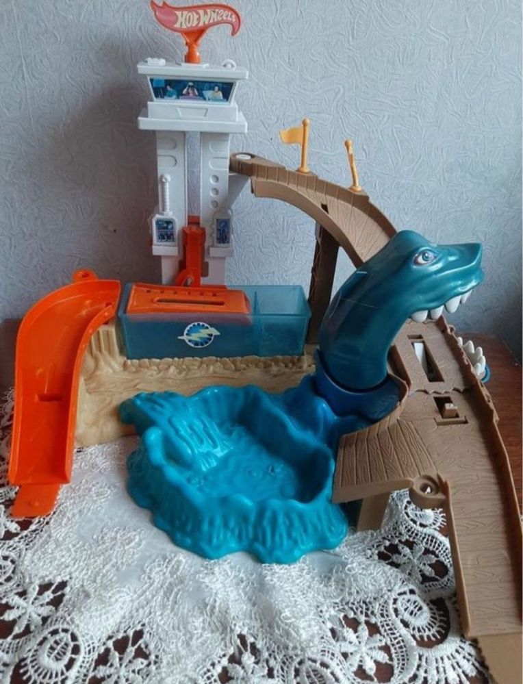 Автотрек трек акула hot wheels, хот вілс