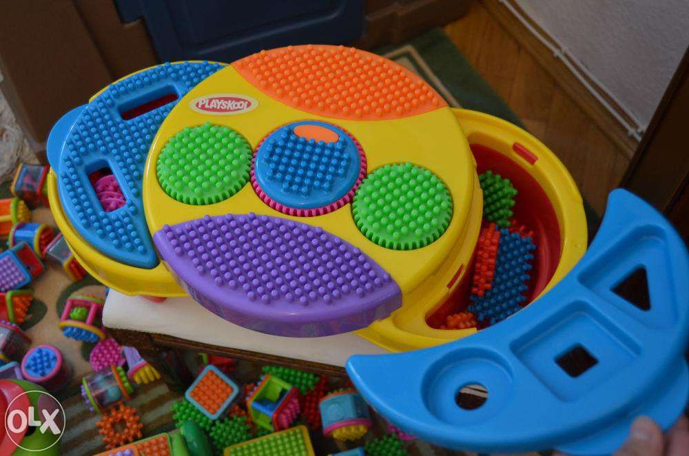 Стол-конструктор playskool Clipo Creativity Table и строительные кубик