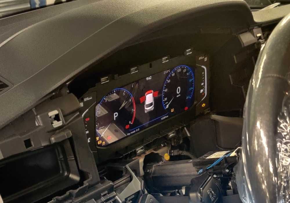 Цифровая Приборная Панель AID Virtual Cockpit VW T-Roc Taos Jetta MIB3