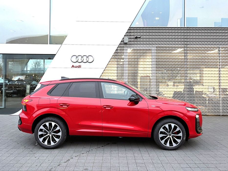 Audi Q3 Cena katalogowa: 257 270,00 zł