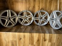 Alufelgi Uniwheels 18cali 2szerokosci et43i52,5 J8i9 stan bdb Mercedes