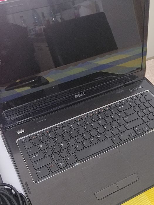 Laptop Dell N7110 i7, SSD, 8gb RAM