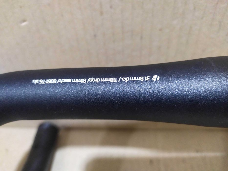 Руль Bontrager шоссейный 31.8, 38см