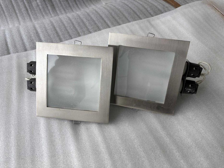 2 Focos em aço escovado para encastrar em teto falso