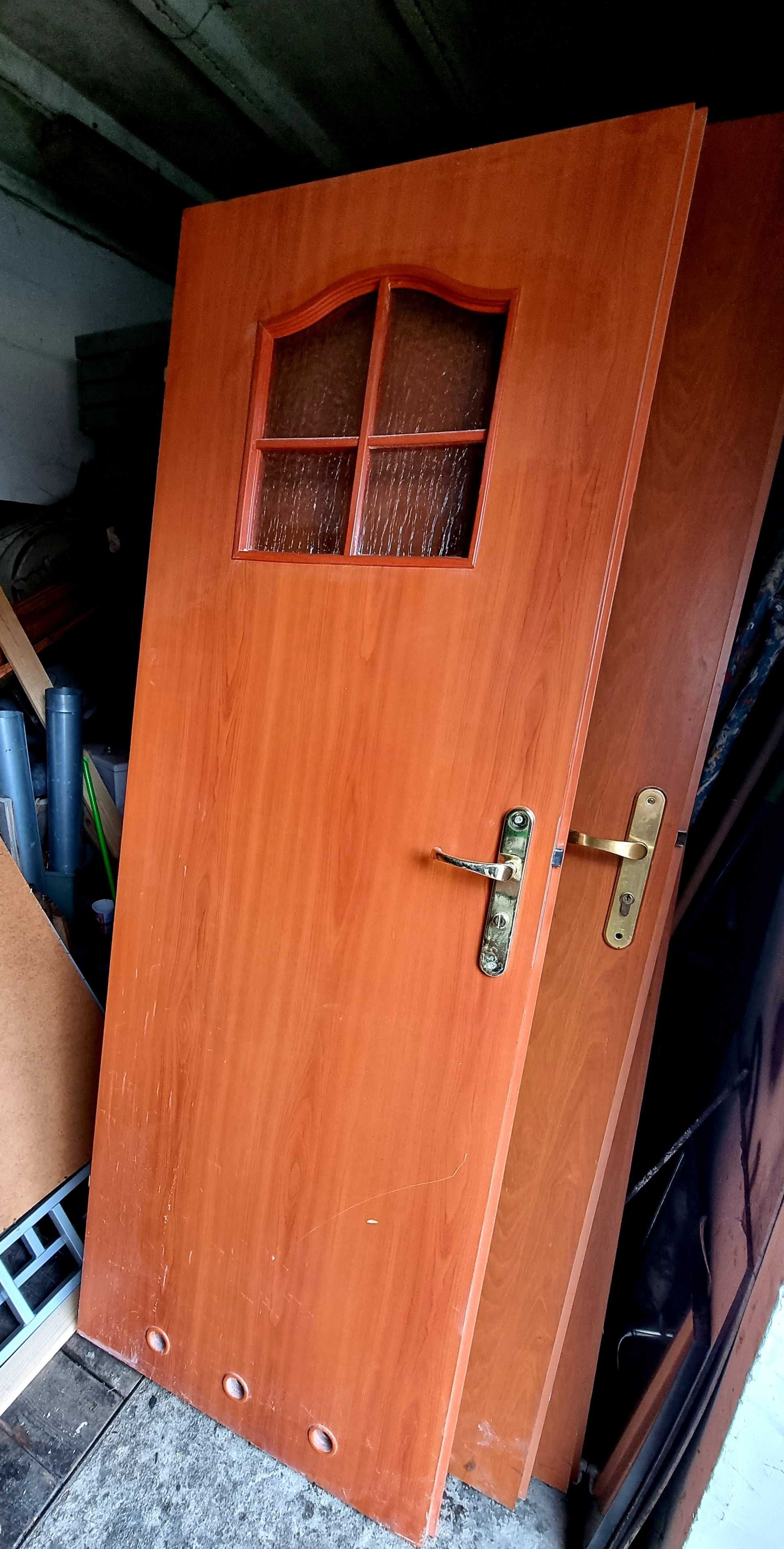Drzwi bez futryn 7 sztuk z mosiężnymi szyldami
