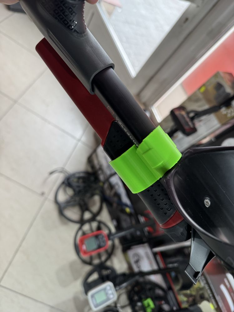 Uchwyt 3D na pinpointer XP/Nokta do sztycy XP Deus bez śrubek