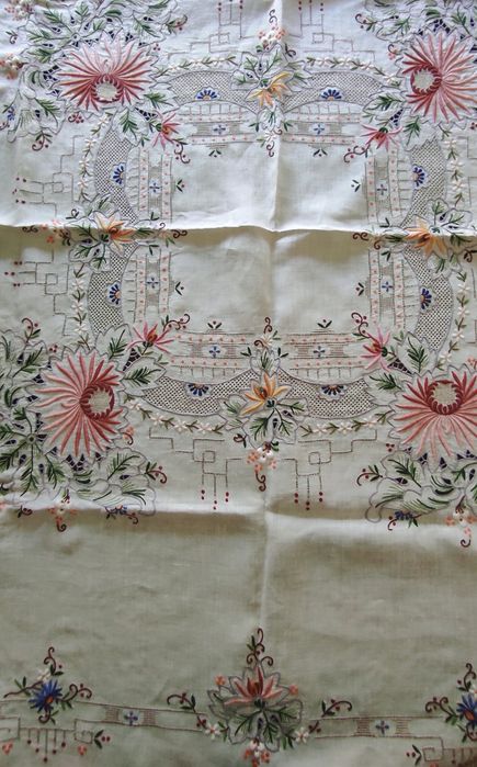 Toalha bordada da Sicília