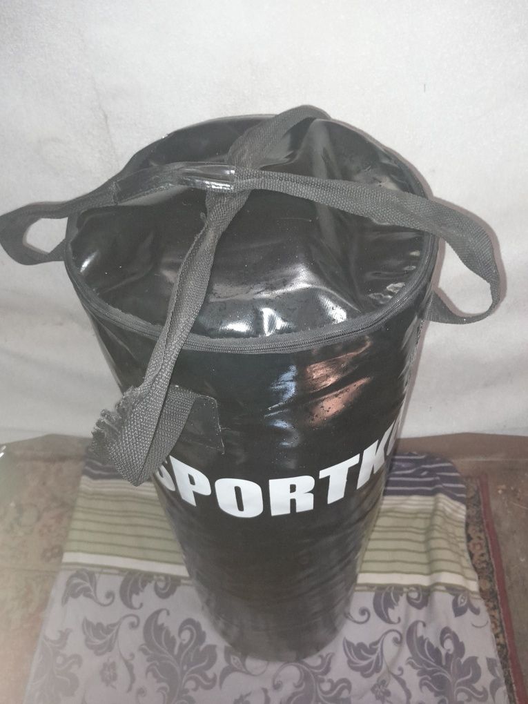 Продам боксерську грушу!