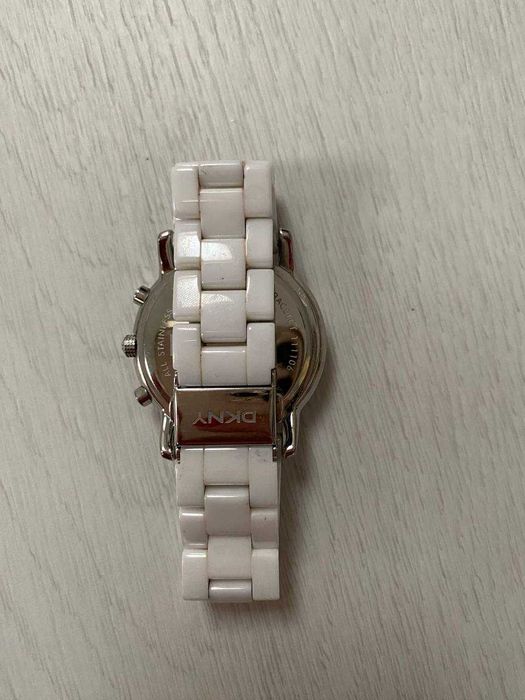 Часи ny83-13
DKNY