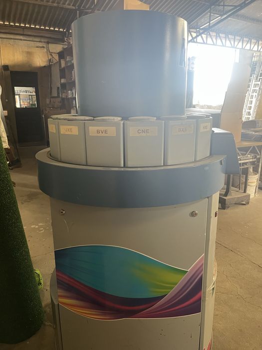 Maquina de afinação de tintas