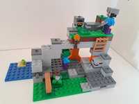 LEGO 21141 Minecraft The Zombie Cave Adventures