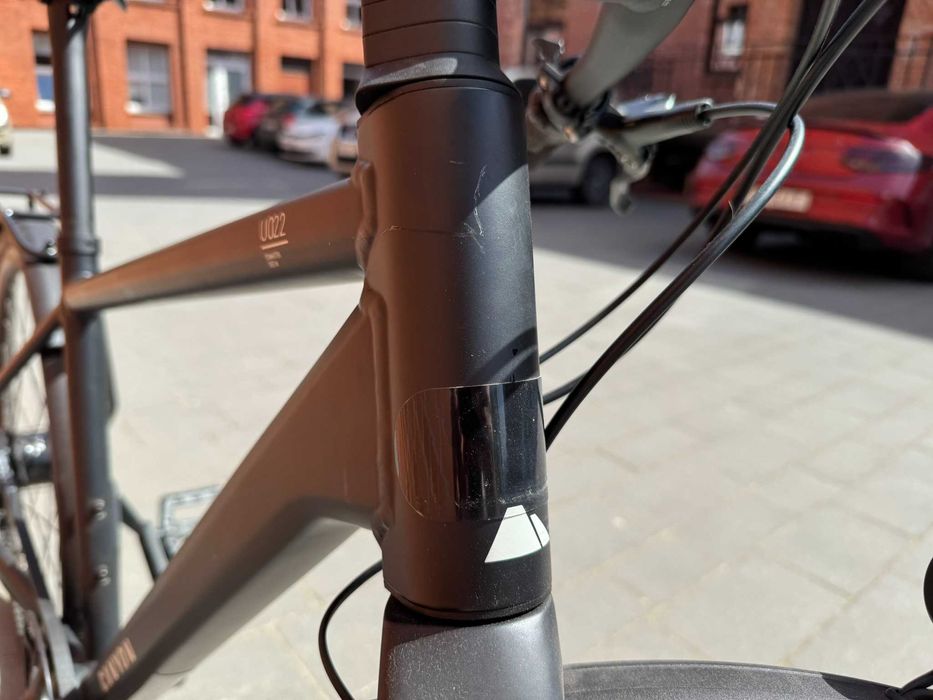 Rower Canyon Commuter 7 Rozmiar M (czarny mat)