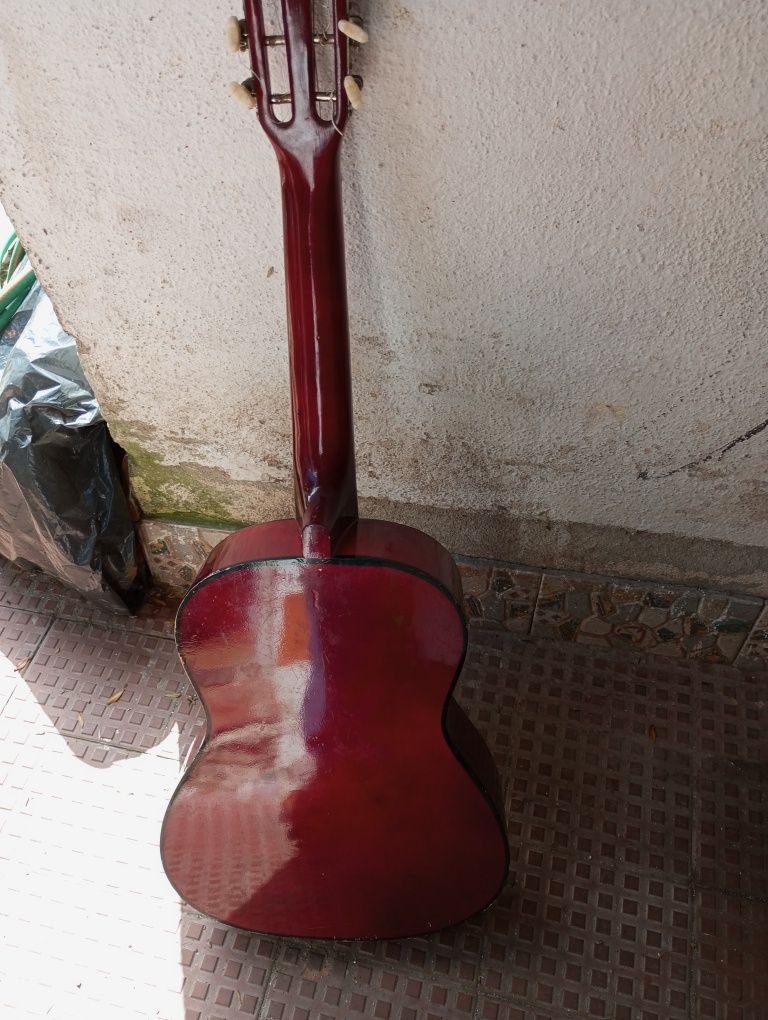 Guitarra criança adulto