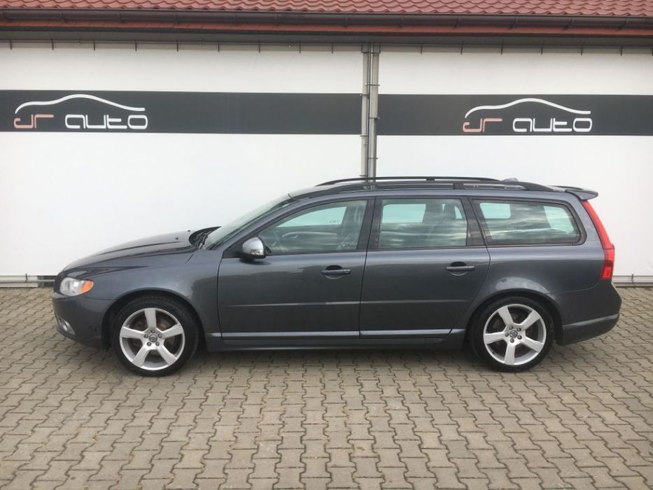 Volvo V70 R Design