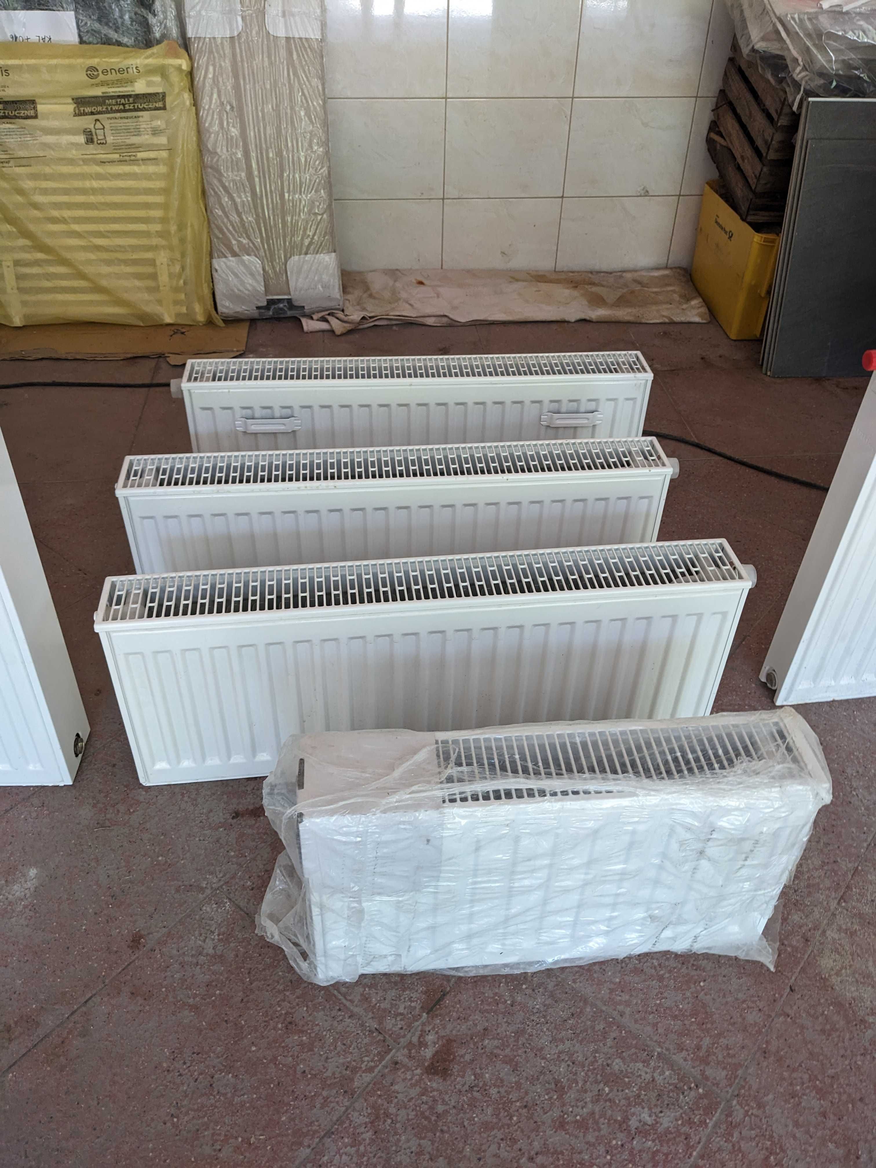 Grzejnik V11  600x600 Perfekt zasilanie prawe