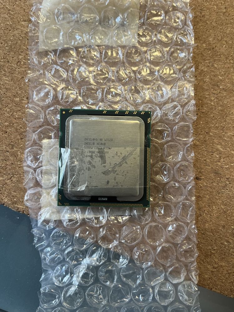 Intel Xeon X5675 e W3520