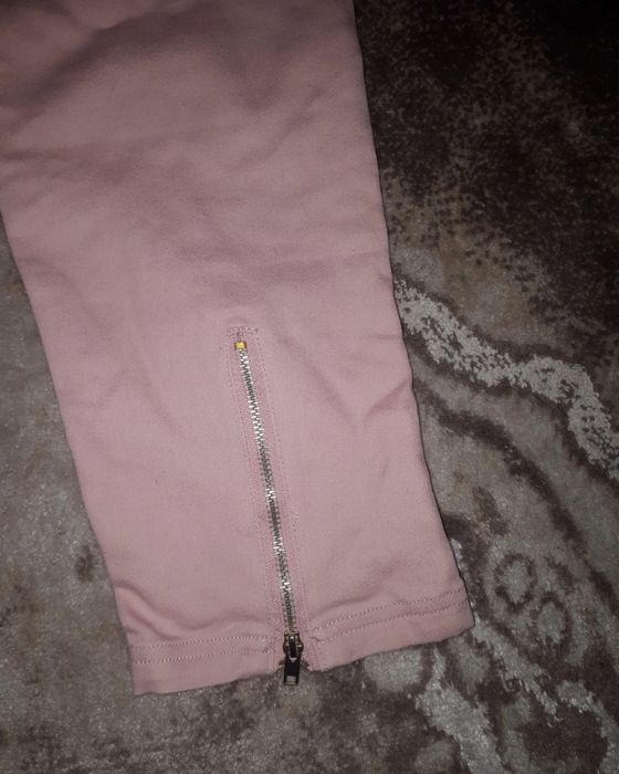 Spodnie pudrowy róż
