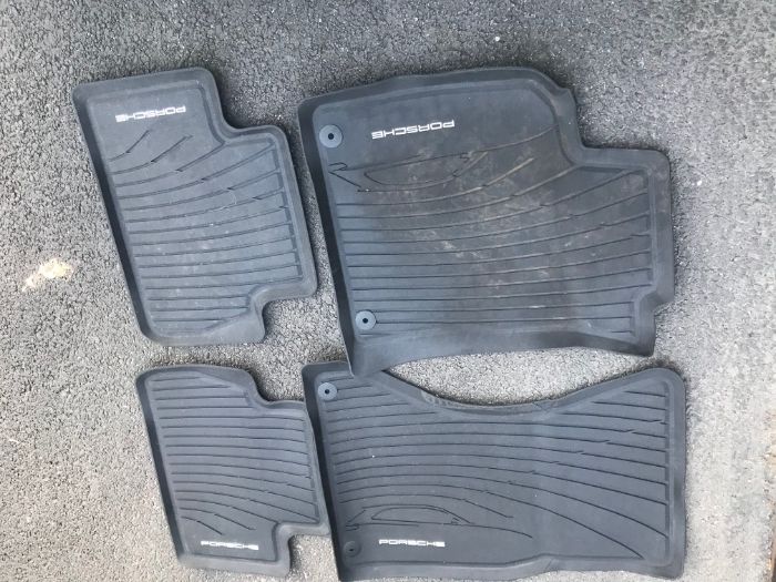 Porsche Maccan chodniki gumowe i przykrycie bagaznika Cayenne