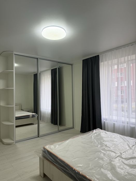 Двух кімнатна квартира в центрі Гостомеля